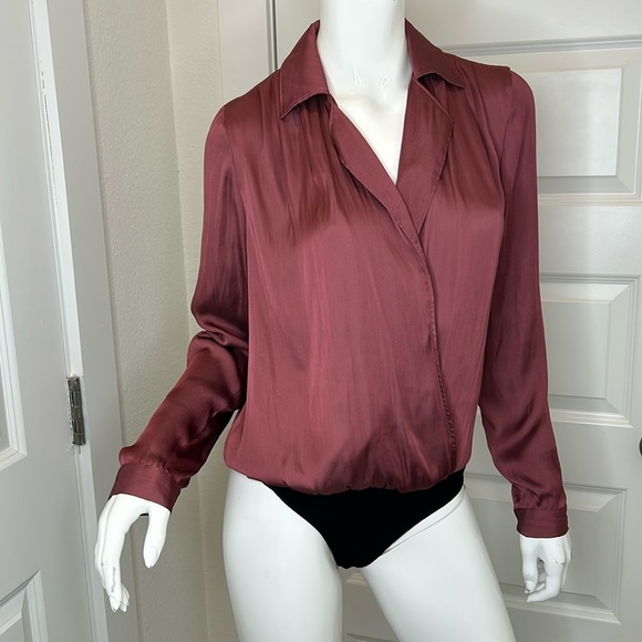 PAIGE Tops - Paige Sevynne pllum surpline V-neck thong bodysuit long sleeve blouse. Size S
